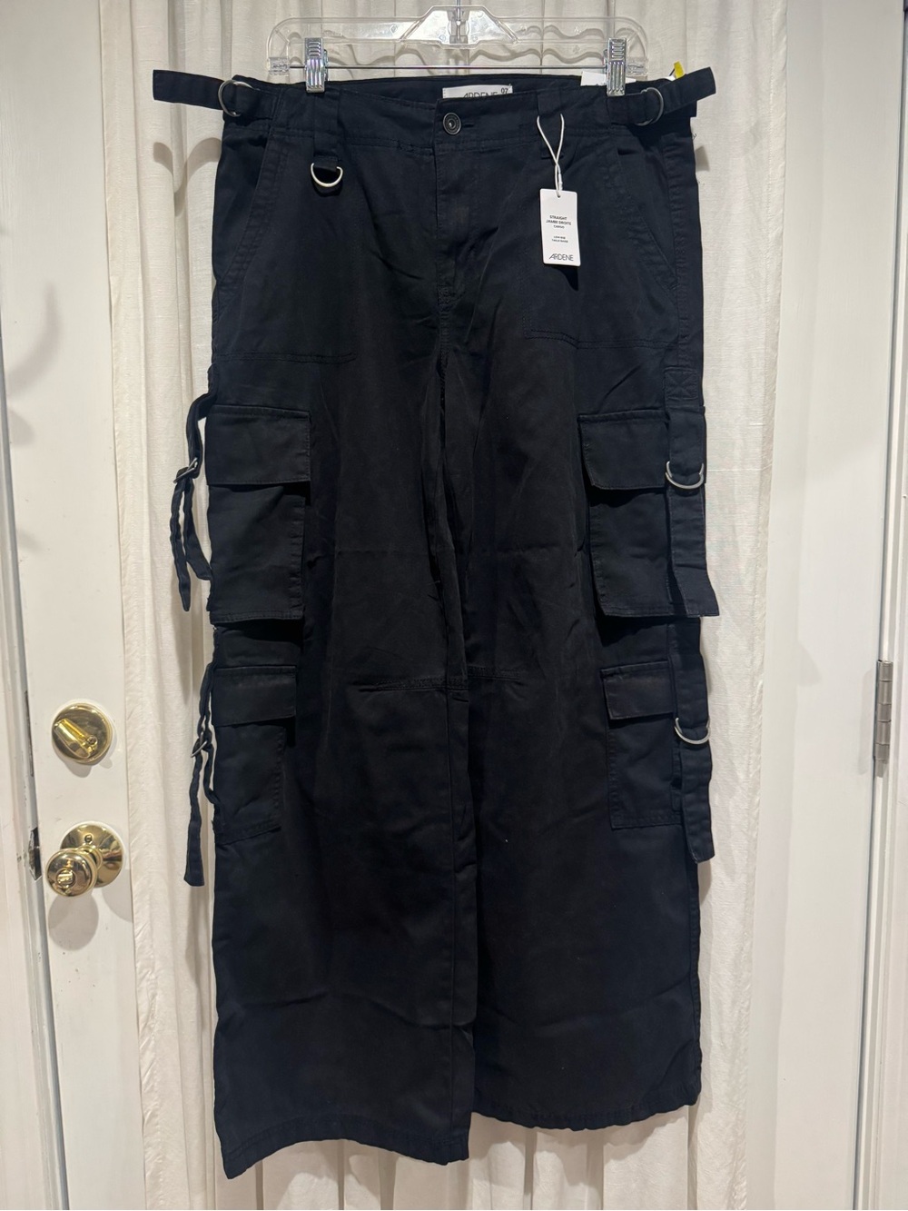 Black Cargo Wide-Leg Women’s Pants - double pockets each side adjustable waist